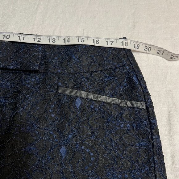 Chico's Black Label Pants Sz 2.5 Brocade Metallic Lace Trousers Navy Blue Dressy - Picture 7 of 10